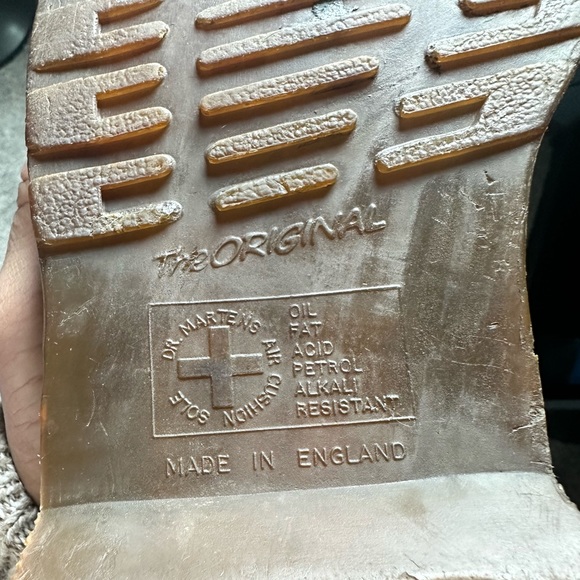 Dr. Martins Original boots Made in England 9m - Picture 8 of 8